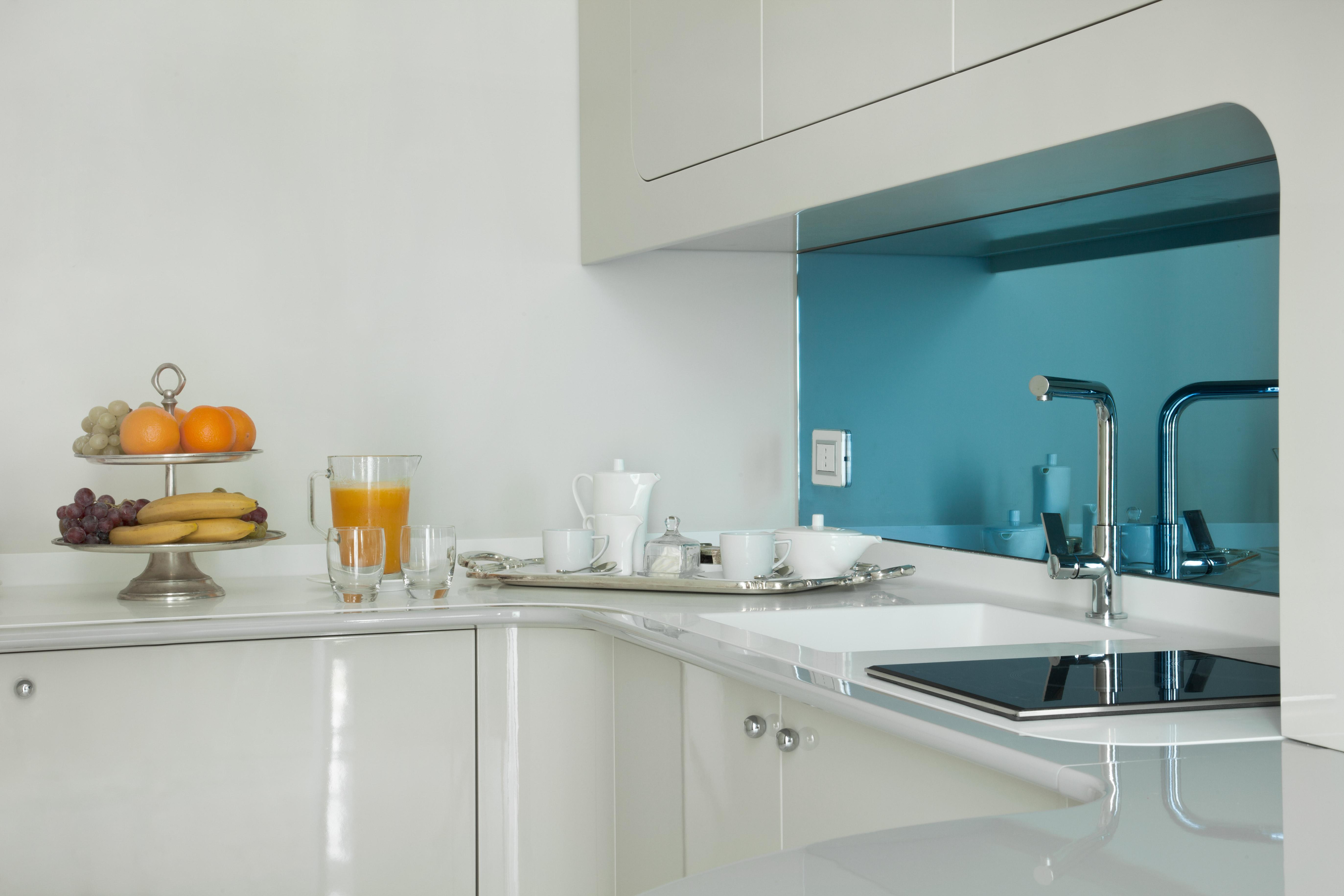 Jr Hotels Bari Grande Albergo Delle Nazioni Zewnętrze zdjęcie A modern kitchen